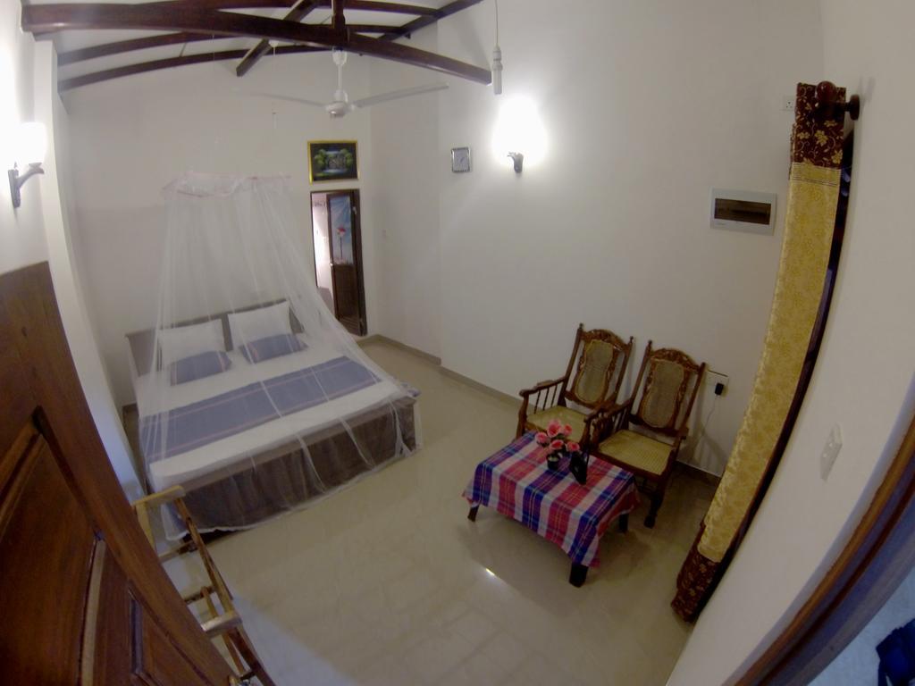 Sanda Hiru Guest Mirissa Rom bilde